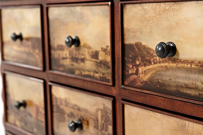 découpage Chinoiserie chest of drawers