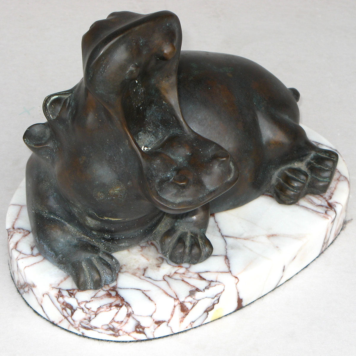 Bronze hippo