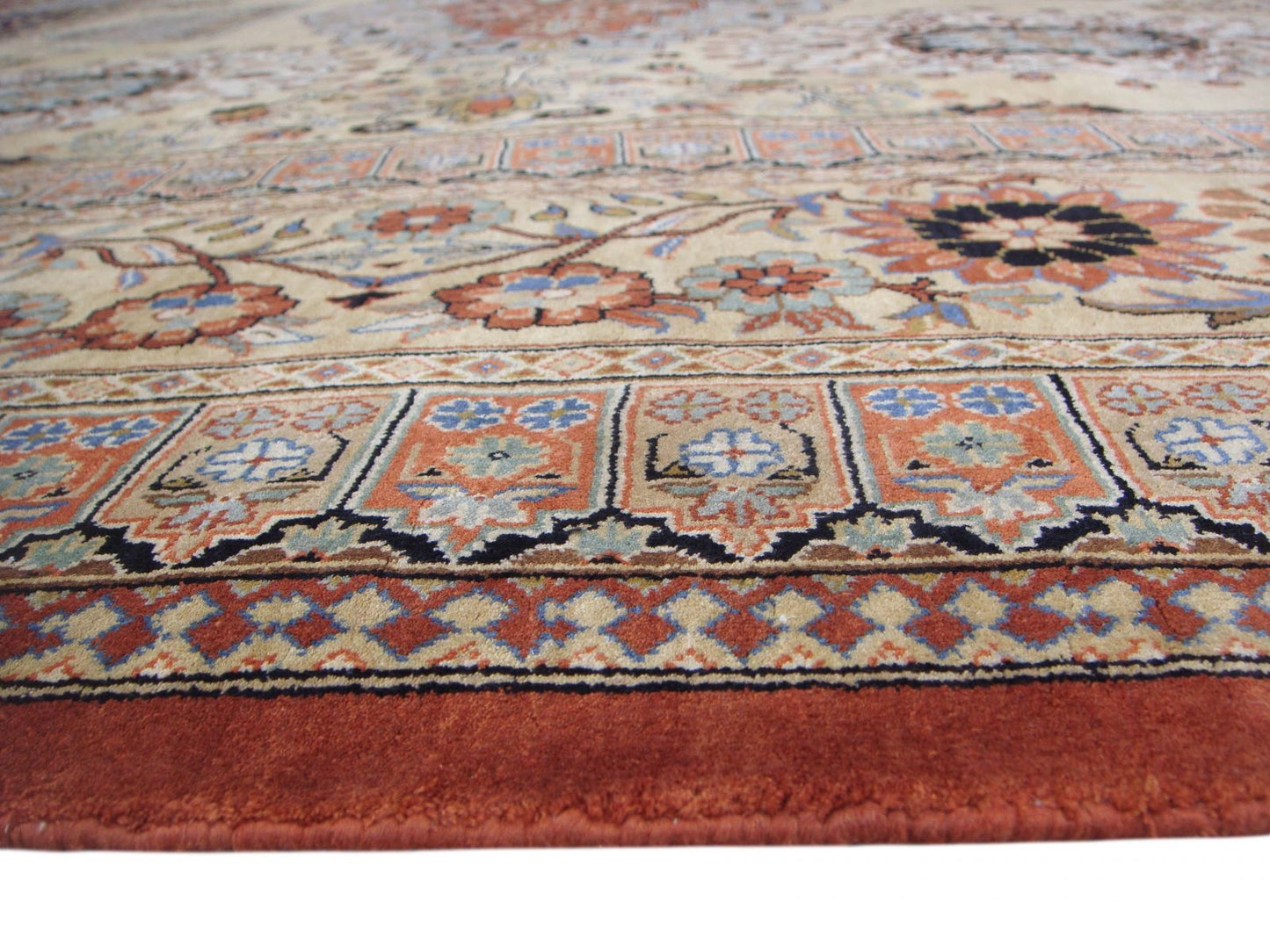 Heriz Design Silk Rug