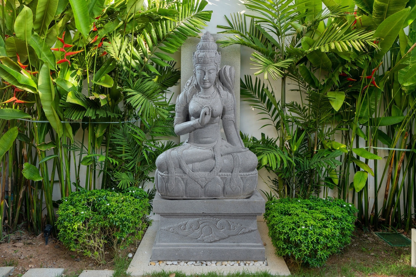 Large garden Stone statue of sitting Dewi Sri - Goddess of the earth